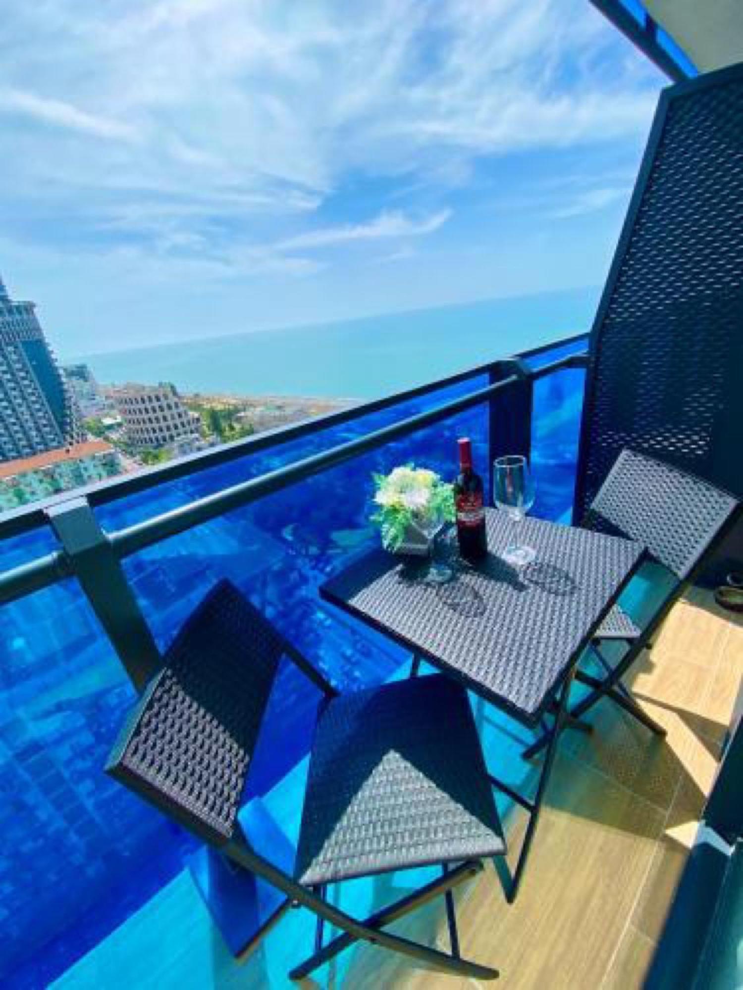 Delux Sea View Aparthotel In Orbi City Batumi Exterior foto