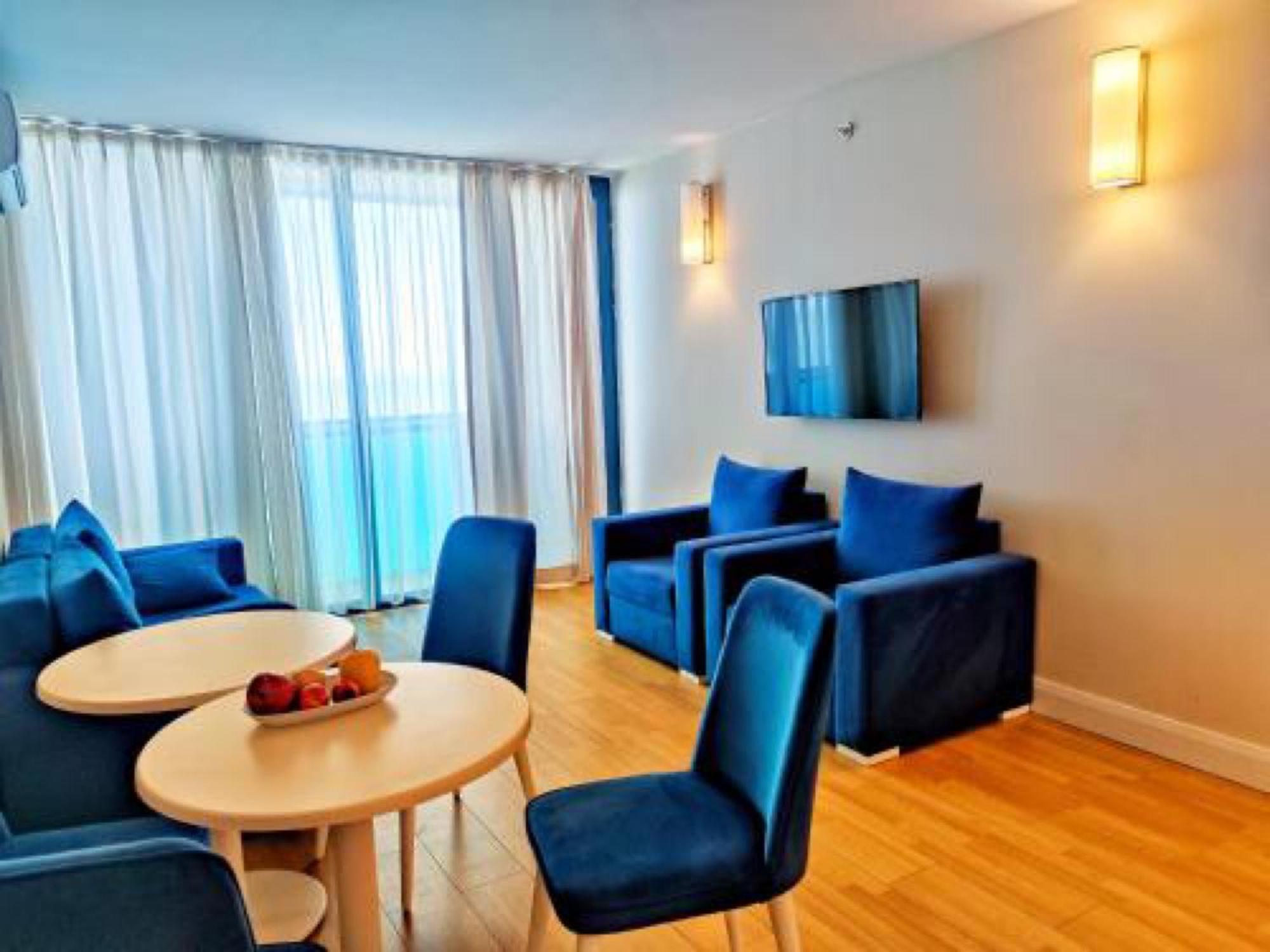 Delux Sea View Aparthotel In Orbi City Batumi Exterior foto